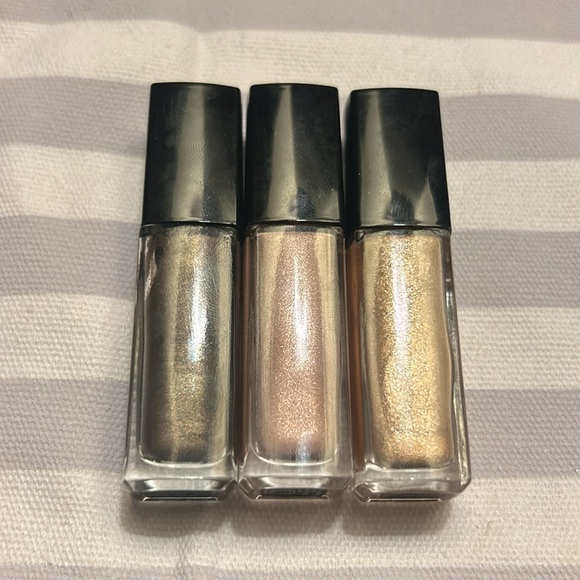 CHANEL liquid metallic eyeshadows - Picture 2 of 3